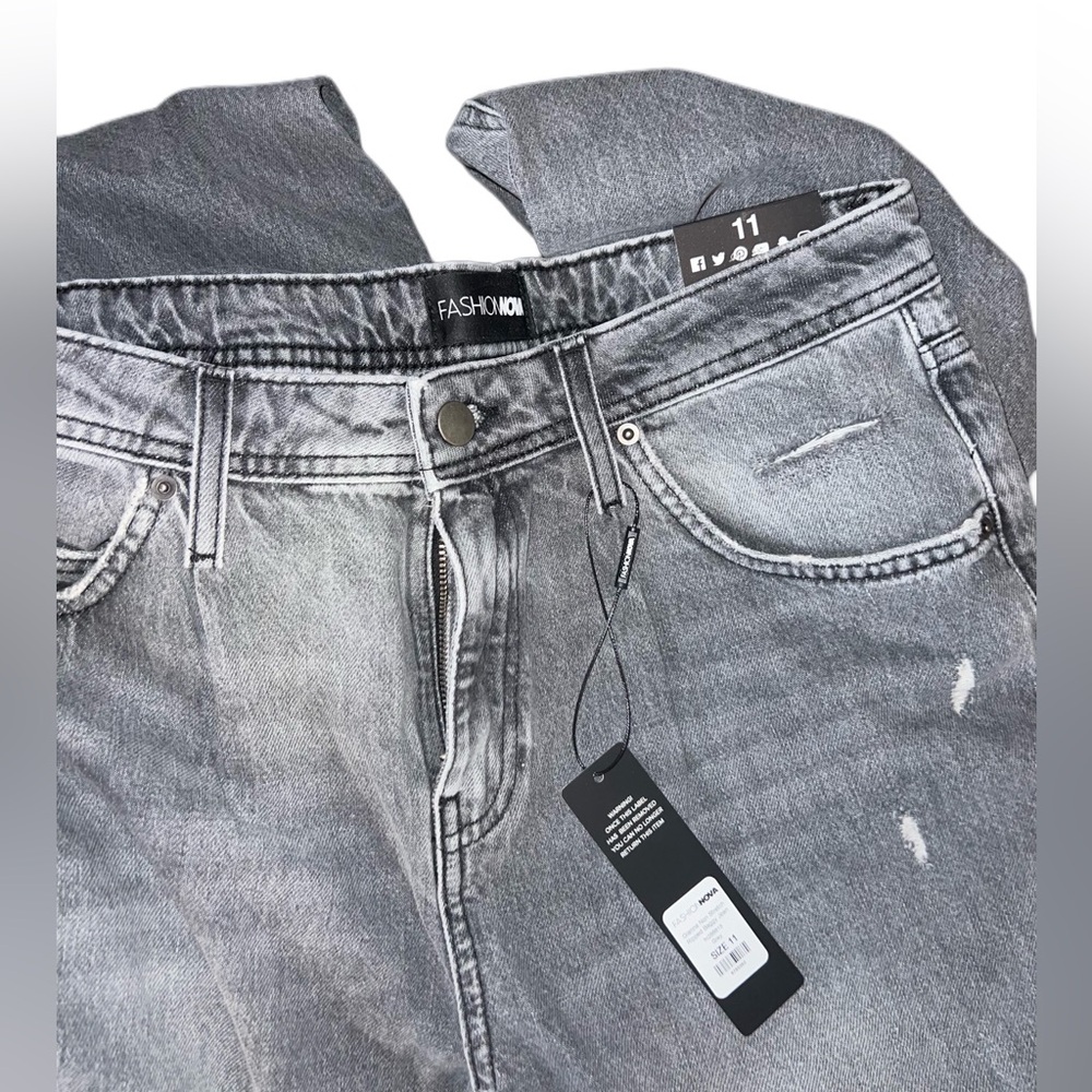 Bundle of 2 size 11 fashion nova jeans brand new - Picture 2 of 4